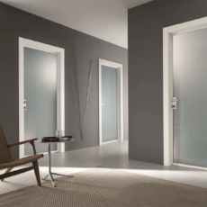 Porta a Battente Bianco Matrix con vetro al centro satinato (misura esterno telaio)